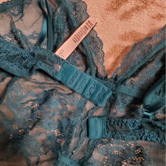 Emerald Green Victoria's Secret Lace Lingerie Teddy - Picture 8 of 14